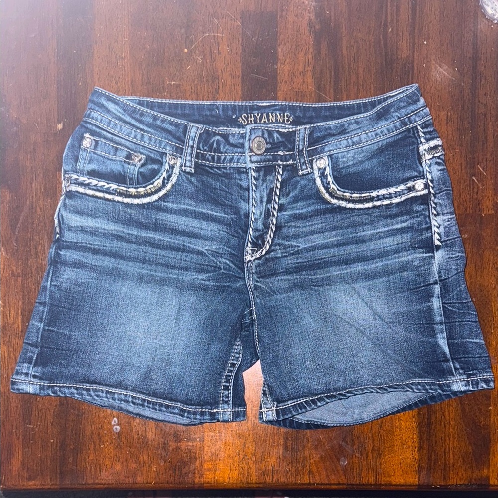 Shyanne size 27 shorts